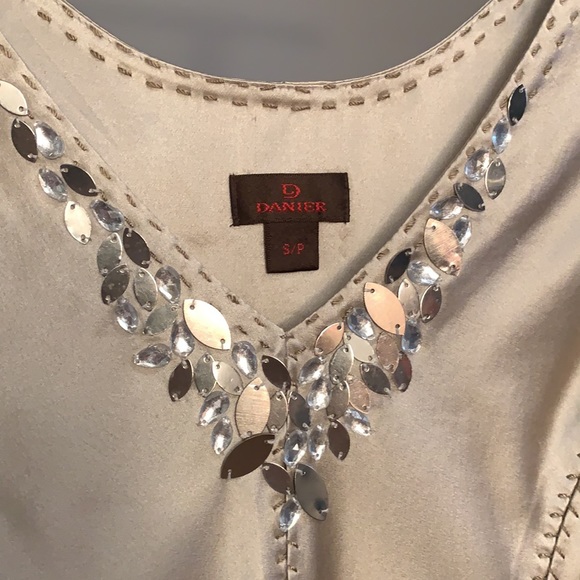 Danier 100% Silk Top - Picture 2 of 6